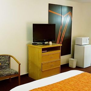 Queen Room Two Queen Beds Non-Smoking or Pet Friendly